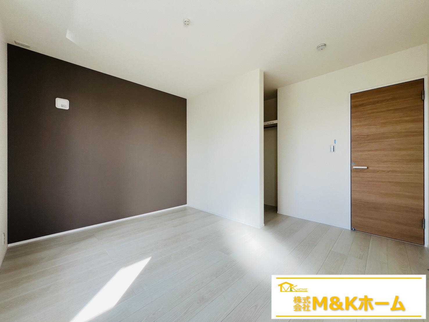 半田市板山町2丁目　全3棟　2号棟の洋室|洋室7帖　主寝室におすすめです♪