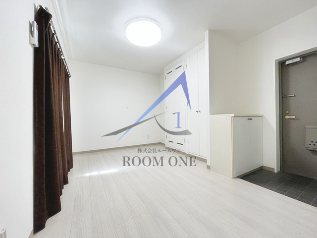 エレガンス新宿の居間・リビング|洋室のお部屋です。