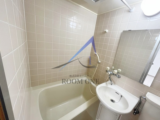 エレガンス新宿の浴室|お風呂です。