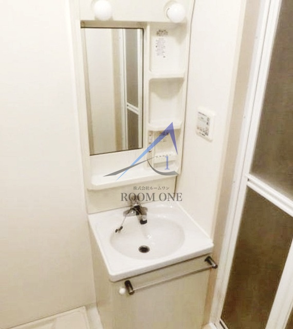 グランヴァン東中野Ⅲの洗面所|洗面台です。