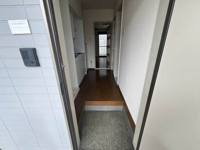 サクシードハイツ北条の玄関