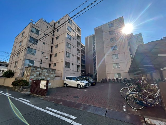 長居コーポラスの外観