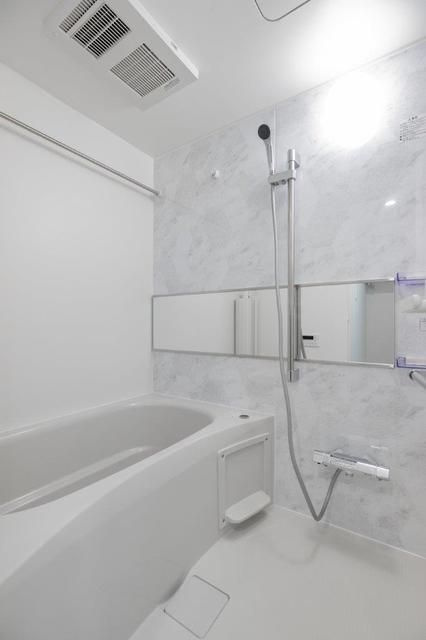 ユーレジデンス目黒東山の浴室