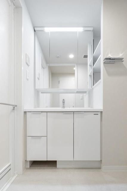 ユーレジデンス目黒東山の洗面所