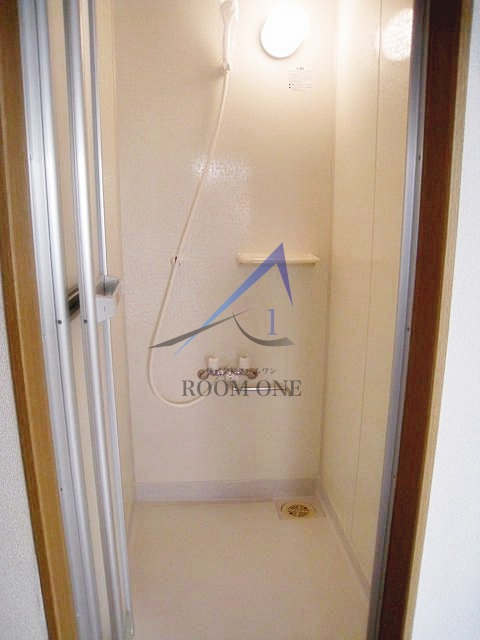 かえで荘の浴室|シャワールームです。