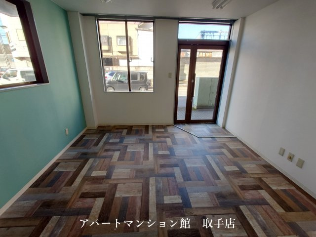 野口ビルの駐車場