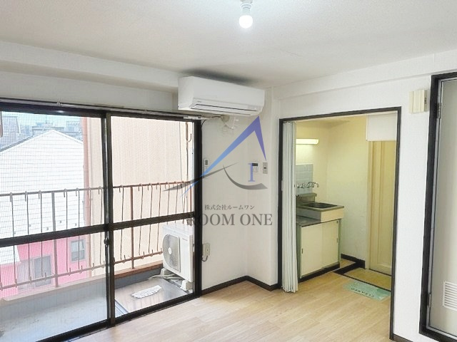 メゾン・ド・モナークの居間・リビング|洋室のお部屋です。