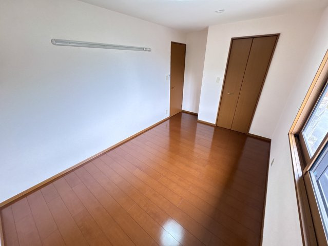 ルミエール南生駒Ⅱの洋室