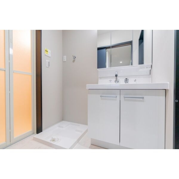 CASA垂水駅前の洗面所