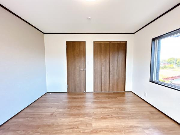 【洋室】 | 仲介手数料無料！東岐波小学校に通えるリフォーム済み中古住宅　宇部市東岐波 | コンパクトで使いやすい洋室です