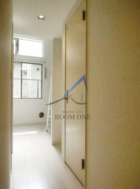 ヒルサイド・アレー千駄木の居間・リビング|洋室のお部屋です。