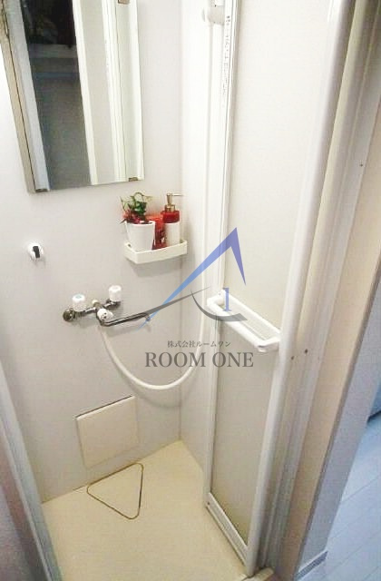 ヒルサイド・アレー千駄木の浴室|シャワールームです。