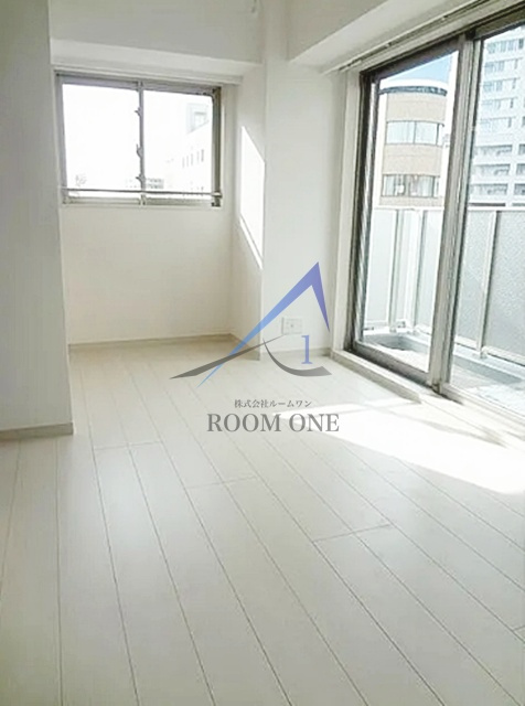 横浜翠葉BuildingⅠの居間・リビング|洋室のお部屋です。