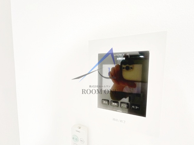 サンティエグラン横浜白楽のセキュリティ|モニター付きインターホンです。