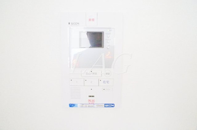 【セキュリティ】 | リブリ・CIAFULL | モニター付きインターフォンです。