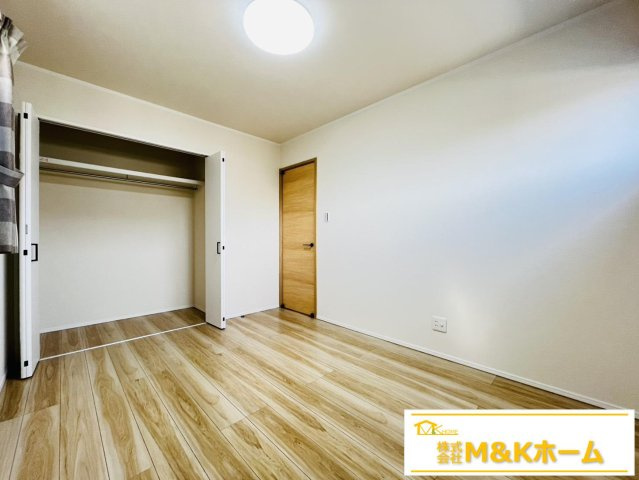 半田市有楽町3丁目　全3棟　1号棟の洋室|洋室6帖♪（北東側）