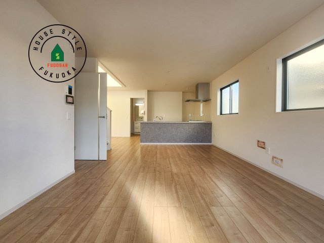 福岡市東区雁の巣2丁目第6-2棟（2号棟）　の居間・リビング|多くの時間を過すことになるリビングだからこそ、いつも穏やかな空間・解放感が味わえ毎日が充実します。