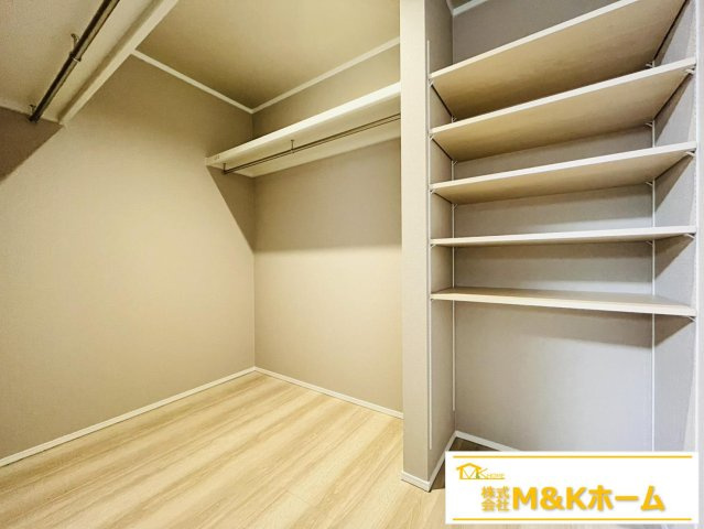 半田市有楽町3丁目　全3棟　2号棟の収納|WIC完備☆