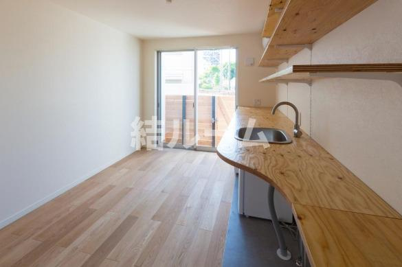 板橋区赤塚新町１丁目のアパートの居間・リビング