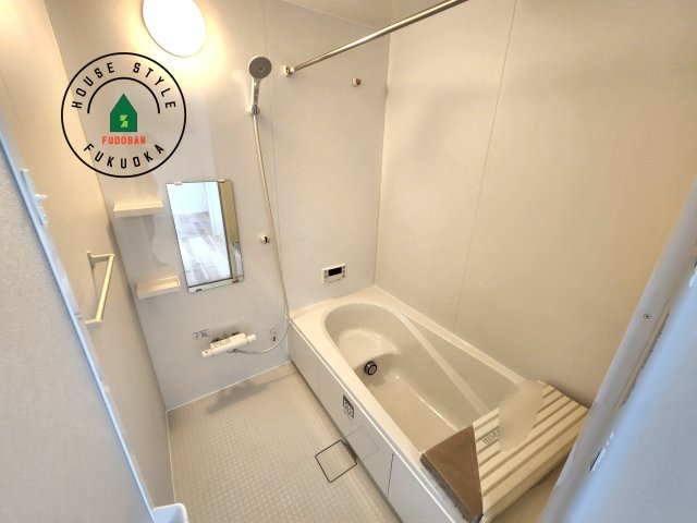 糟屋郡宇美町障子岳2丁目第2-3棟（1号棟）の浴室|1日の疲れを癒してくれる広々バスルーム。雨の日のお洗濯にも大活躍な浴室乾燥機付です！