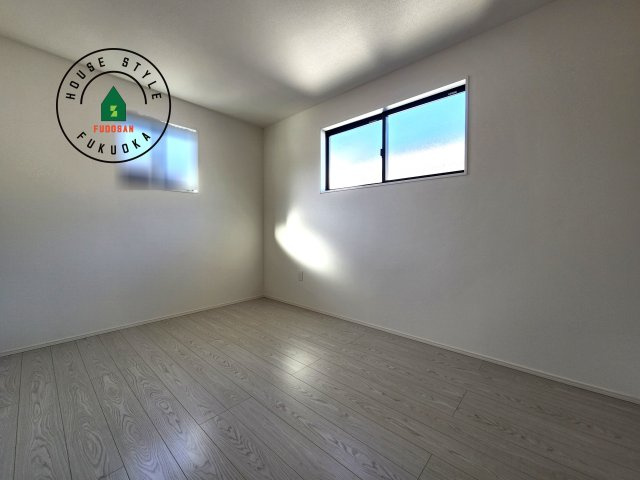 糟屋郡宇美町障子岳2丁目第2-3棟（1号棟）の洋室|落ち着いた色調の洋室です。