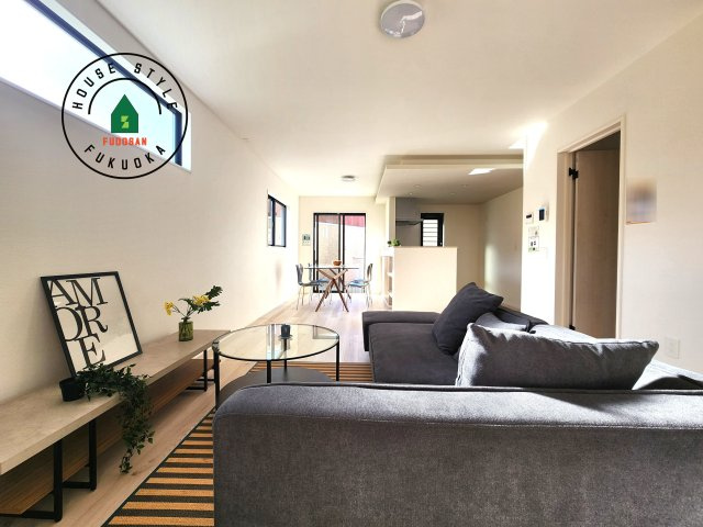 糟屋郡宇美町障子岳2丁目第2-3棟（1号棟）の居間・リビング|ご家族を近くに感じられる対面キッチンのLDK。会話もはずみそうですね。