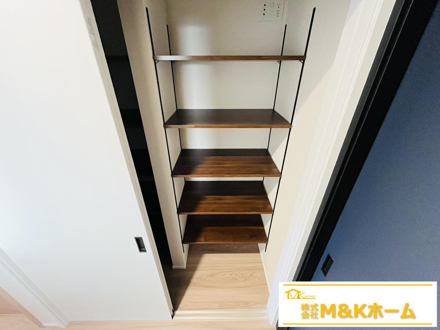 半田市有楽町3丁目　全3棟　3号棟の収納|2階階段横に収納あり♪