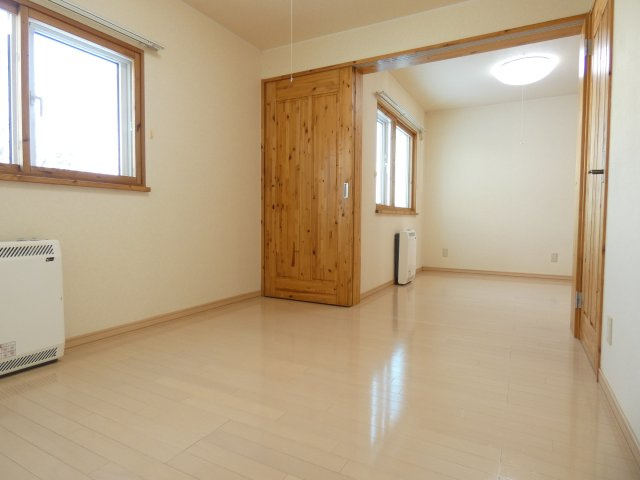 まる太君ランド・謝謝の洋室