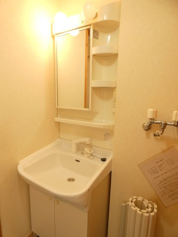 まる太君ランド・謝謝の独立洗面台