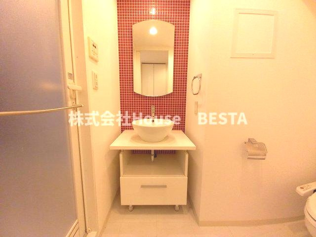 レジディア神戸磯上の独立洗面台