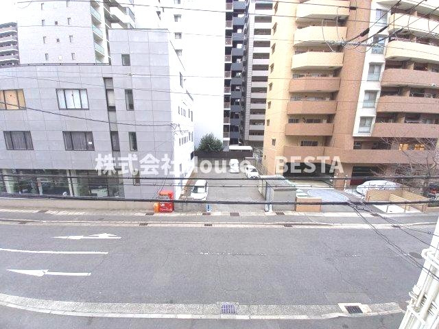 レジディア神戸磯上の駐車場