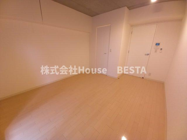 レジディア神戸磯上の洋室