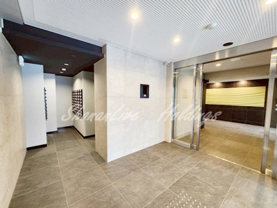 【エントランス】 | スアヴィス平塚八千代 | 清潔感のあるエントランスです♪