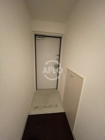 URBAN FLATS中之島の玄関|La Douceur中之島　玄関