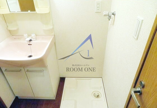 小宮ビルの設備|洗濯機置き場です。