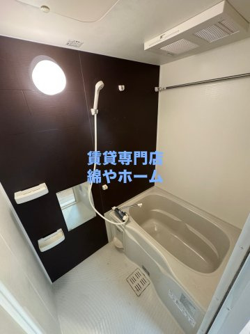 アドバンス難波ウインズの浴室|落ち着いた空間のお風呂です