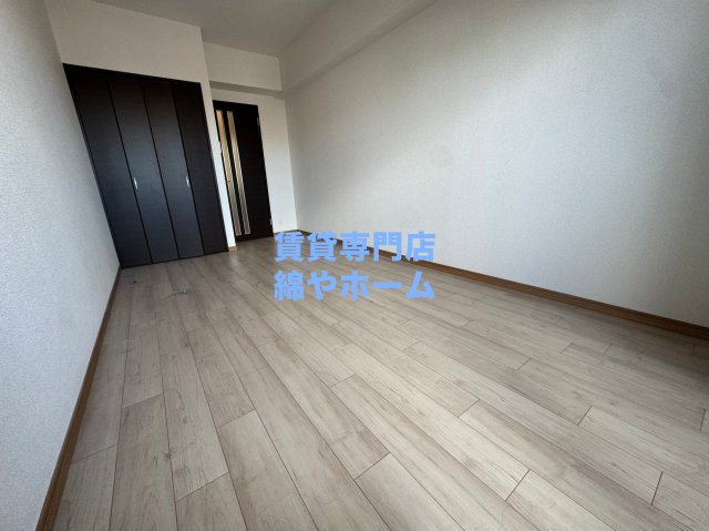 アドバンス難波ウインズの洋室|個人の部屋や寝室として使える洋室です