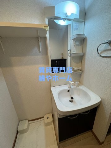 アドバンス難波ウインズの洗面所|忙しい朝には欠かせない洗面所です