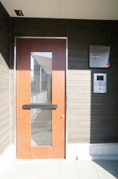 大和市上草柳１丁目の賃貸マンションのエントランス|毎日通るエントランス♪