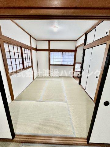 庄内幸町2丁目一戸建の和室