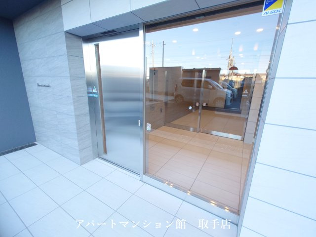 ジェノヴィア天王台のエントランス
