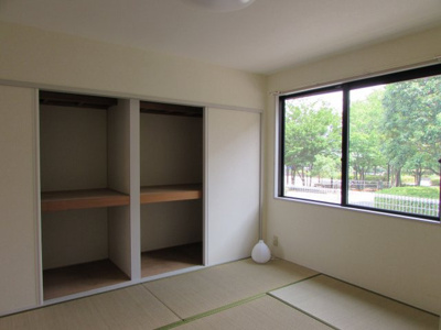 【収納】 | パークハイツA棟 | 北側は公園があります
