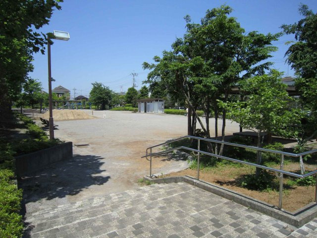 パークハイツA棟の周辺|公園が目の前にあります