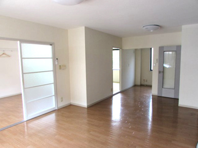 【居間・リビング】 | パークハイツA棟 | LDKは12帖あります