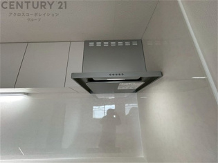 パワフルな吸引力で調理中の臭気等をしっかり処理してくれ、室内を快適に保ってくれます。
