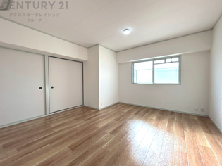 創造性や成長を促す遊びの空間を提供。学習や趣味に集中できる環境を整えます。個別のプライベートスペースは自己表現と自立心を育み、心地よい睡眠環境を整えリラックスできる場所を提供。