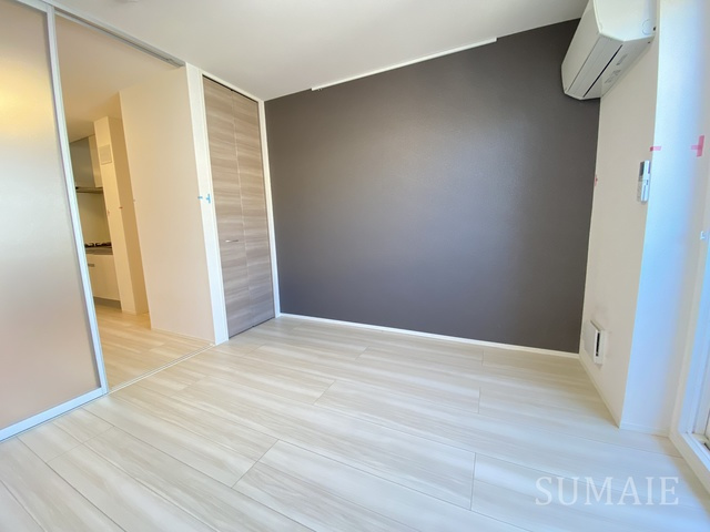 ルリアン北小岩Ⅲの寝室|アクセントクロスがおしゃれです☆