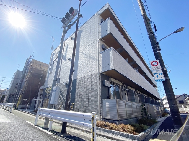 ルリアン北小岩Ⅲの外観|軽量鉄骨3階建てです！