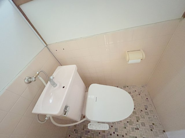 奈良市帝塚山２丁目戸建のトイレ