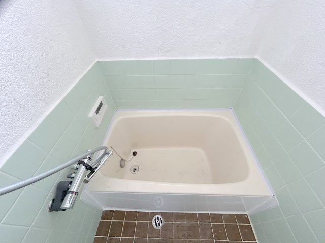 奈良市帝塚山２丁目戸建の浴室